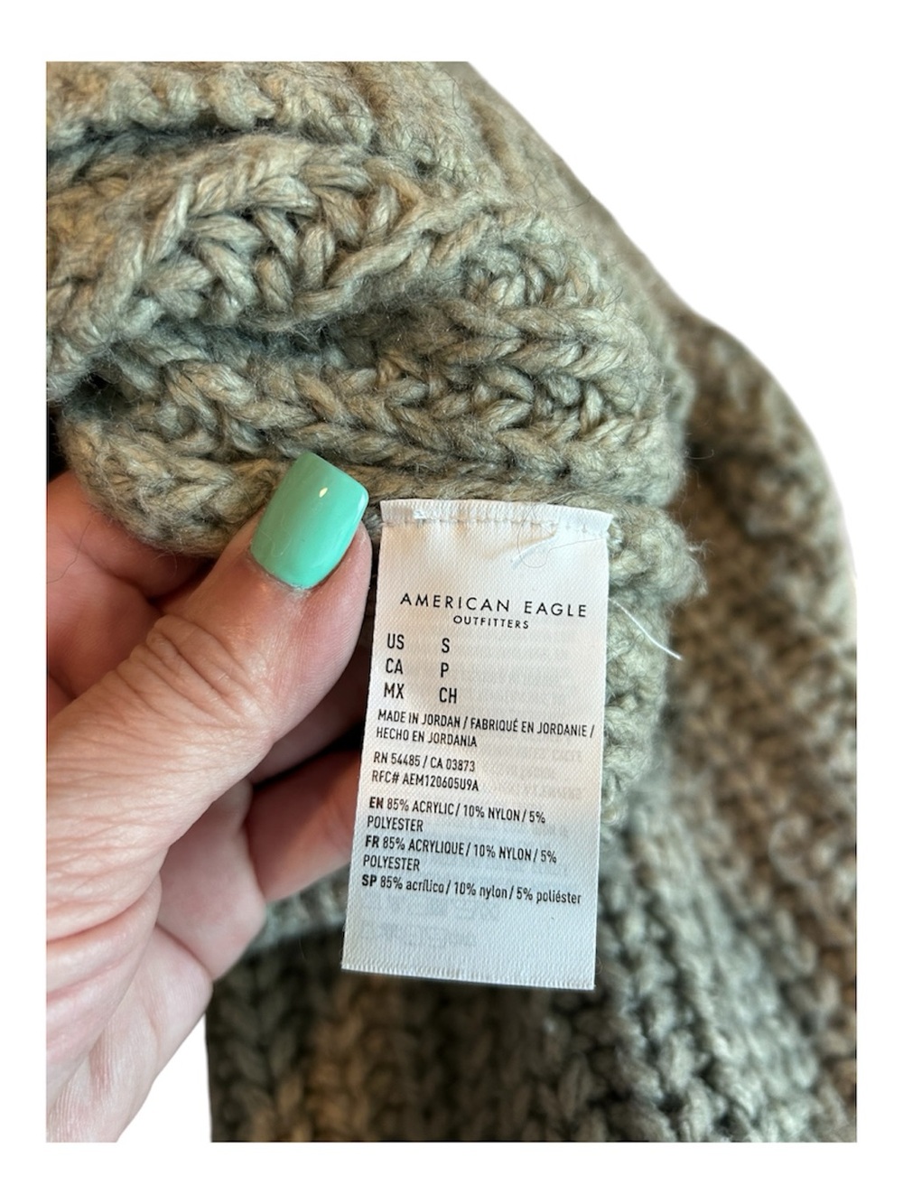 American Eagle Outfitters V-Neck Chunky Knit Sweater - Picture 6 of 7